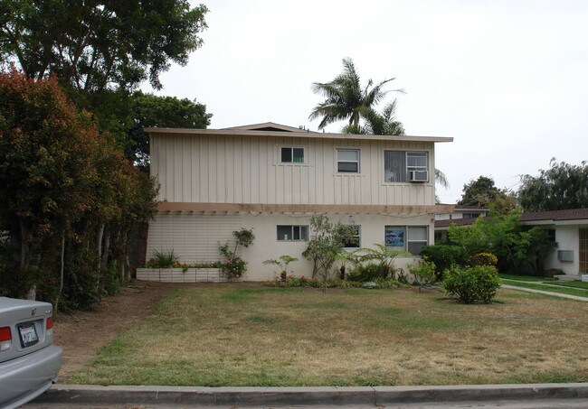 835-841 Agate St in San Diego, CA - Building Photo - Building Photo