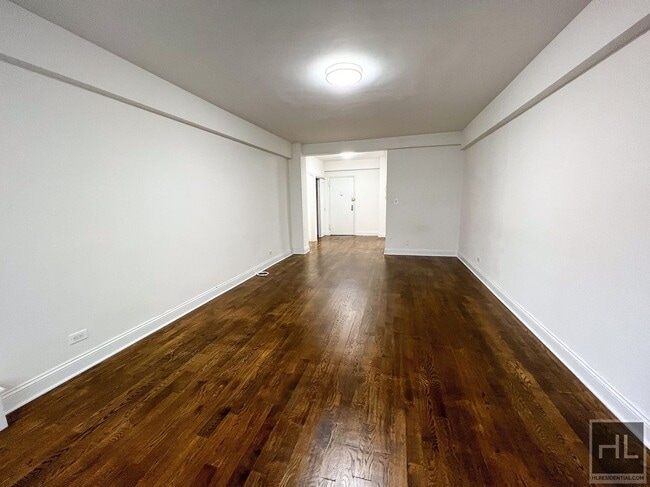 EAST 69 STREET in New York, NY - Building Photo - Building Photo