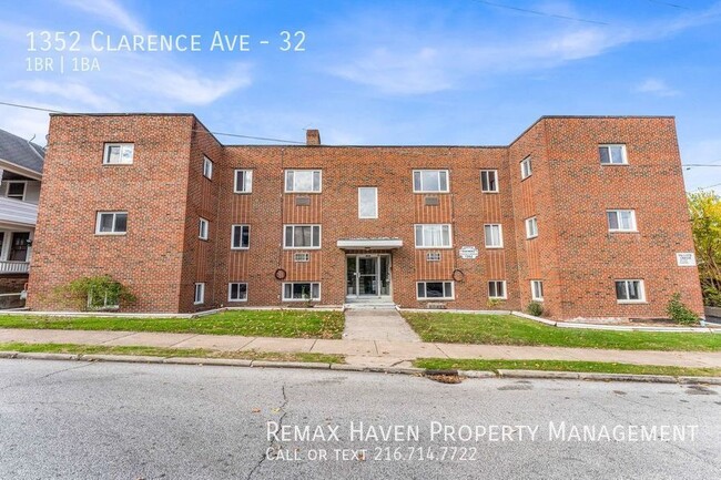 Clarence Plaza Apartments in Lakewood, OH - Building Photo - Building Photo