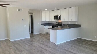 68180 Cll Las Tiendas in Desert Hot Springs, CA - Building Photo