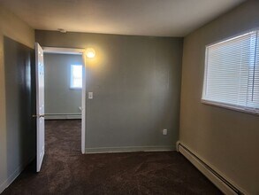 1951 Clinton St in Aurora, CO - Building Photo - Building Photo