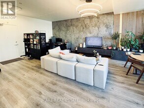 66 Bay St S in Hamilton, ON - Building Photo - Building Photo