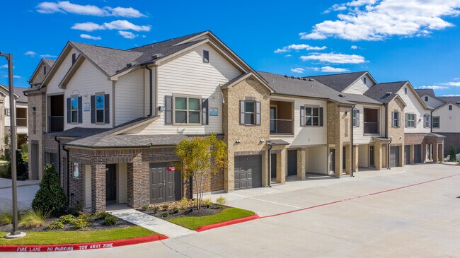 Vale in Spring, TX - Building Photo - Building Photo
