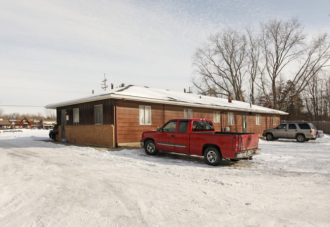 5540-5550 E M-36 in Pinckney, MI - Building Photo - Building Photo