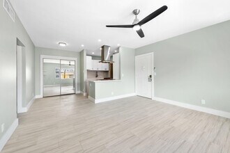 5700 NE 22nd Way in Fort Lauderdale, FL - Building Photo - Building Photo