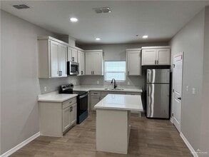 16 Ragland Rd in Mission, TX - Building Photo - Building Photo