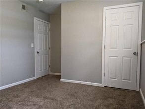900 S Lexington St in Harrisonville, MO - Building Photo - Building Photo