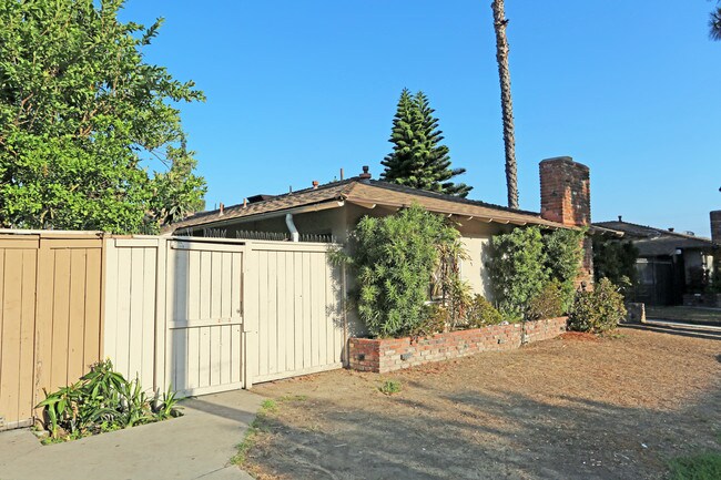 12121 Adrian St in Garden Grove, CA - Building Photo - Building Photo