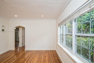237 Madeira Ave in Coral Gables, FL - Building Photo - Building Photo