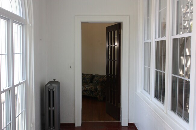 3409 Greenway, Unit 2D in Baltimore, MD - Building Photo - Building Photo