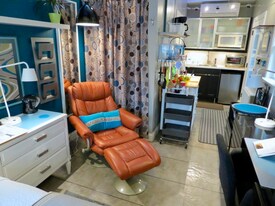 2407 Sonora Ct in Carlsbad, CA - Building Photo