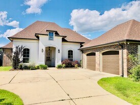 240 Danielle Drive in Benton, LA - Building Photo