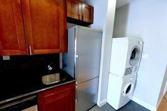 102 E 7th St in New York, NY - Building Photo - Building Photo