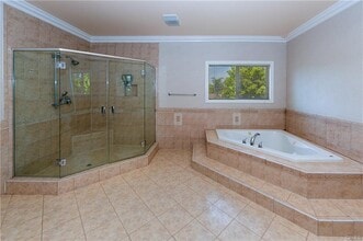 5217 Etiwanda Ave in Los Angeles, CA - Building Photo - Building Photo