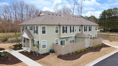 The Woodlands at Western Branch in Chesapeake, VA - Building Photo - Building Photo