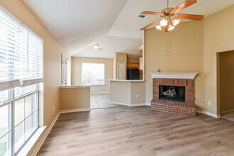 8090 Bensford Ln in Memphis, TN - Building Photo - Building Photo