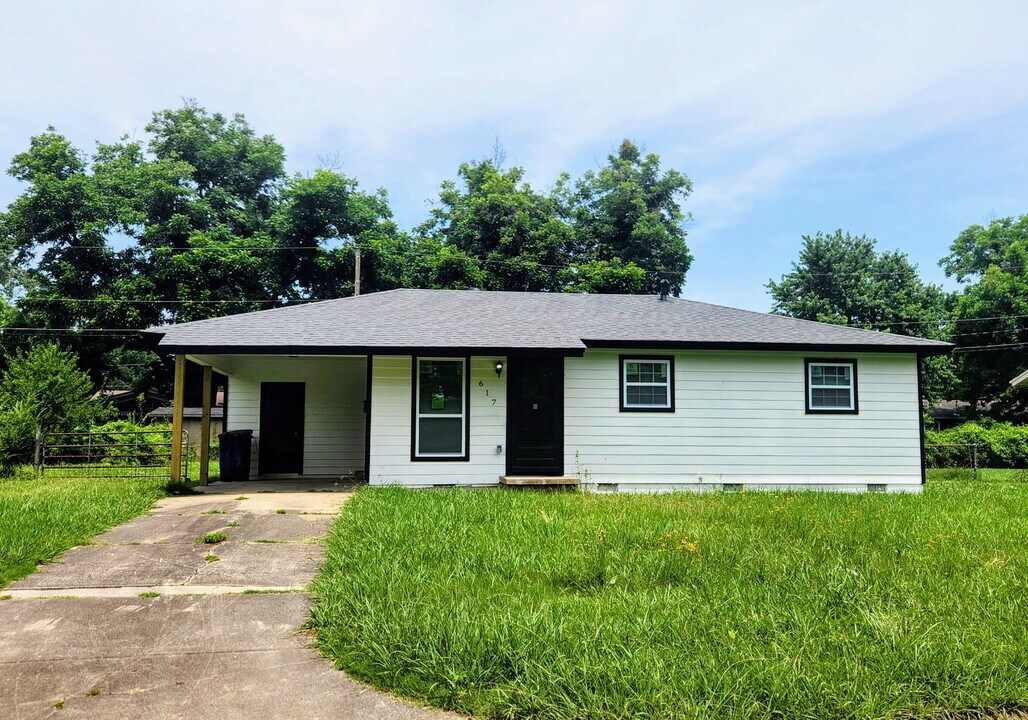 617 Annelle St in North Little Rock, AR - Building Photo