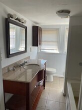 303 Park Ave, Unit Apartment 3 in Charleston, WV - Foto de edificio - Building Photo