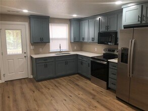 12440 Ervin McGarrah Rd in Lowell, AR - Building Photo - Building Photo