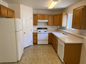 1036 1400 W St in Saint George, UT - Building Photo - Building Photo