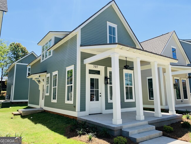 707 Jefferson St in Lagrange, GA - Building Photo - Building Photo