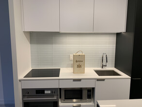 33 Helendale Av in Toronto, ON - Building Photo - Building Photo