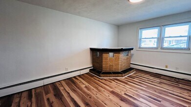 41 Moss Ave in Hampton, VA - Building Photo - Building Photo