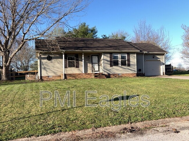 property at 916 Linda Dr