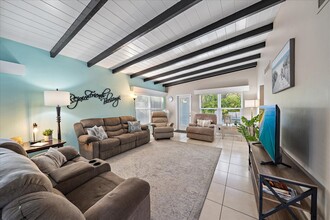 2857 Novus St in Sarasota, FL - Building Photo - Building Photo