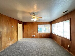 68 N Yale St, Unit 2 in Nampa, ID - Building Photo - Building Photo