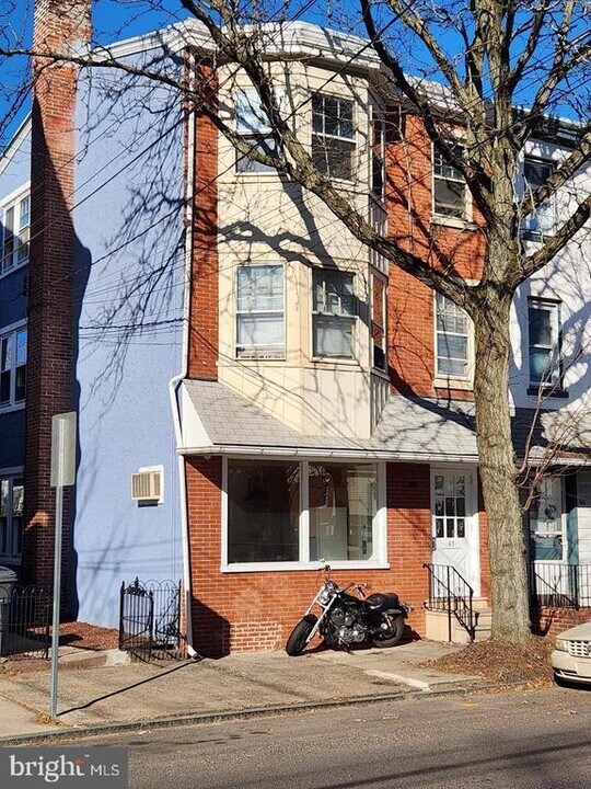 63 King St in Pottstown, PA - Building Photo
