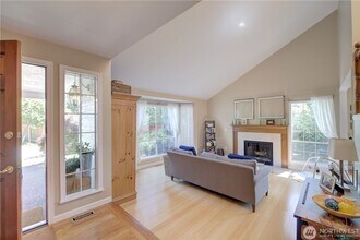 13201 NE 69th Way in Redmond, WA - Building Photo - Building Photo