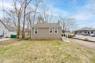 5923 Missouri Ave in Portage, MI - Building Photo