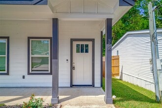 352 Westchase St in Montgomery, TX - Building Photo - Building Photo