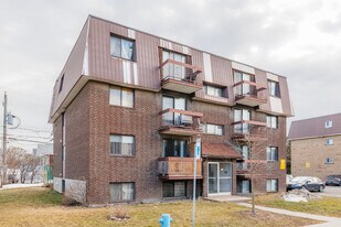 515 Ampère Av in Laval, QC - Building Photo