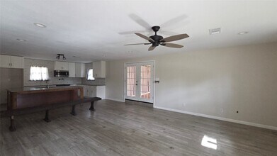 1600 Southern Oaks Dr in Conroe, TX - Building Photo - Building Photo