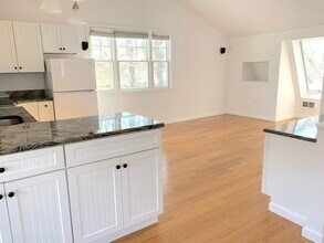 2 Wildflower Ln in Wayland, MA - Building Photo - Building Photo