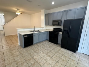 2674 Mayaguana St in Kissimmee, FL - Building Photo - Building Photo