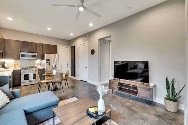 property at 1903 S L Davis Ave