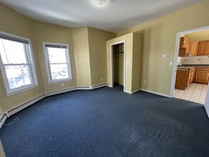 2 Wyeth Ct, Unit #2 in Malden, MA - Building Photo - Building Photo