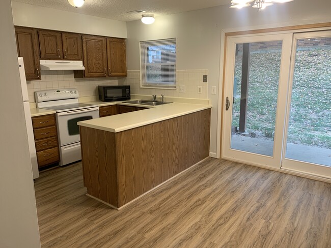 822 Highland Hill Ct in St. Peters, MO - Building Photo - Building Photo