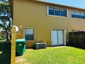 1805 SW 81st Terrace in Davie, FL - Building Photo - Building Photo
