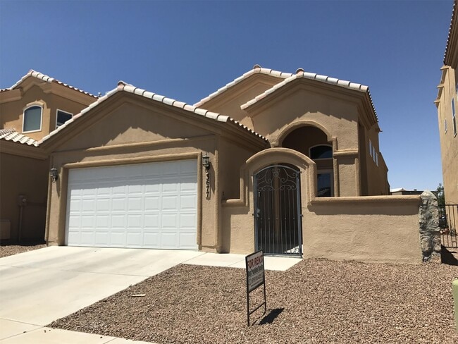 property at 3677 Grand Cayman Ln