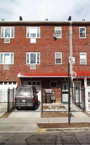 2227 Newbold Ave in Bronx, NY - Foto de edificio