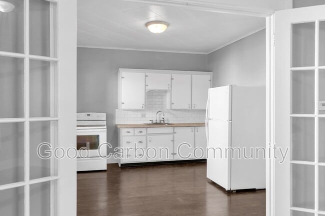 331 Schenck St in North Tonawanda, NY - Building Photo - Building Photo