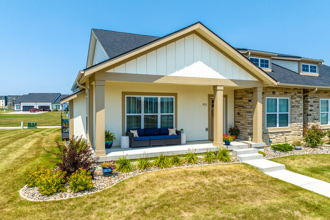 Prairie Trails in Ankeny, IA - Foto de edificio - Building Photo