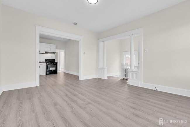 375 Delavan St in New Brunswick, NJ - Building Photo - Building Photo