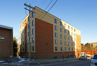 Beeson Court in Uniontown, PA - Building Photo - Building Photo