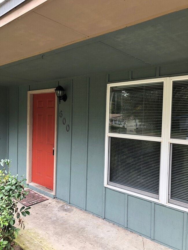 600 NW 52nd Ter in Gainesville, FL - Building Photo - Building Photo