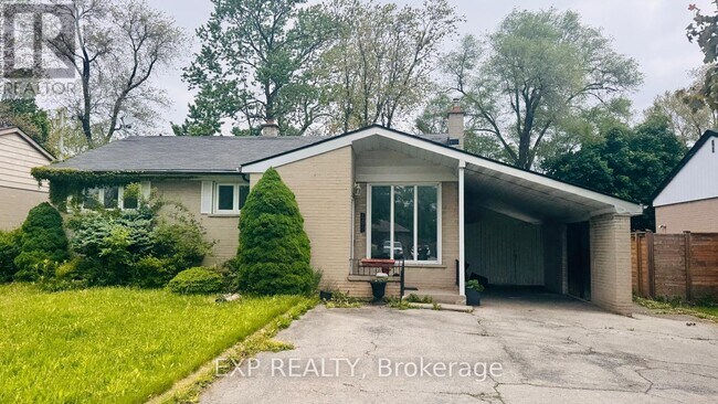 469 Third Line in Oakville, ON - Building Photo - Building Photo